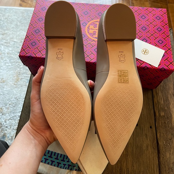 Brand new Tory Burch GiGi Flat Gray - Picture 7 of 8